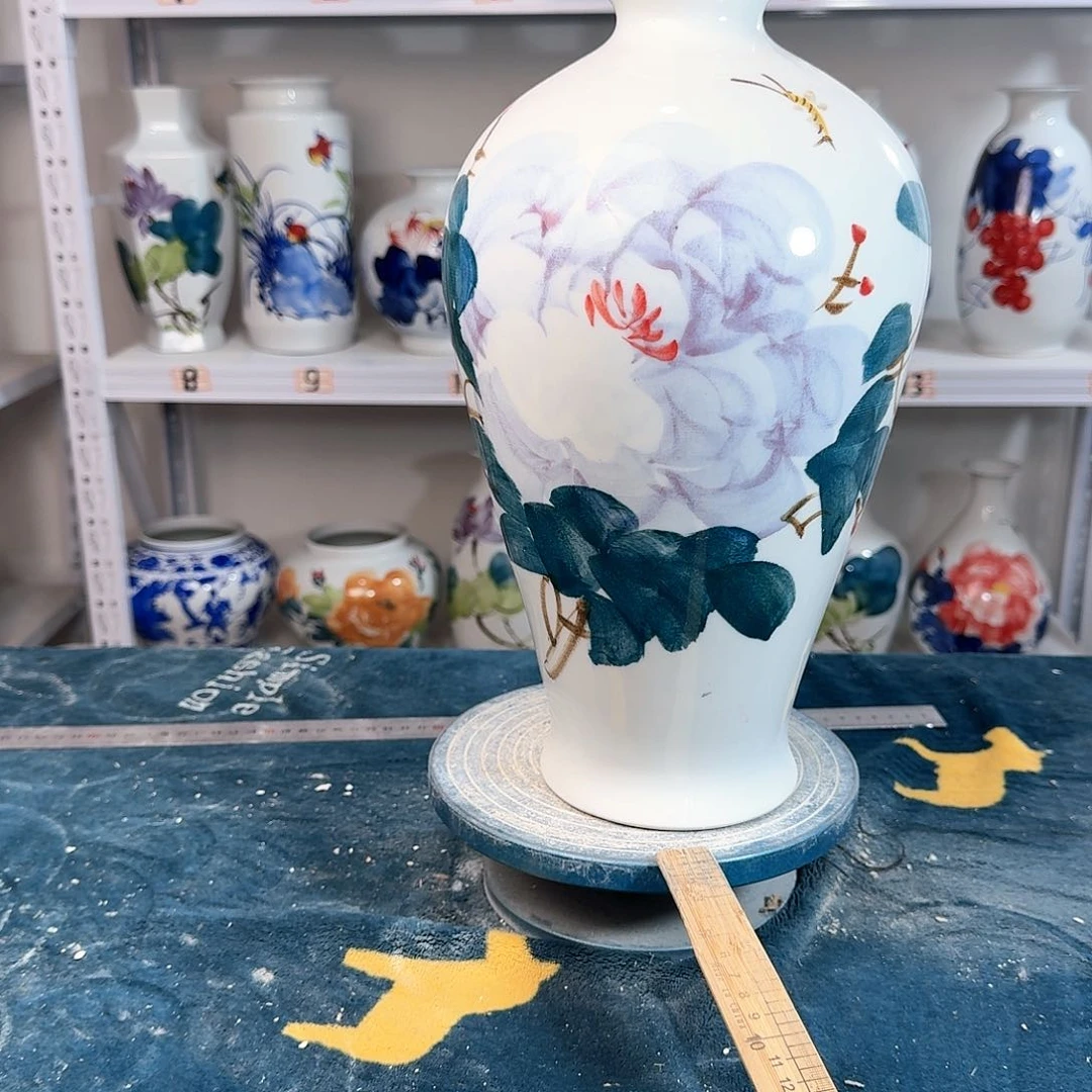 摆件景德镇陶瓷梅紫牡