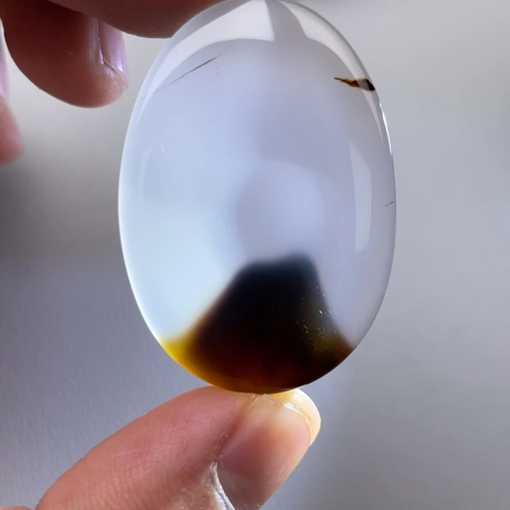 玛瑙/玉髓颈饰未镶嵌吃**龙