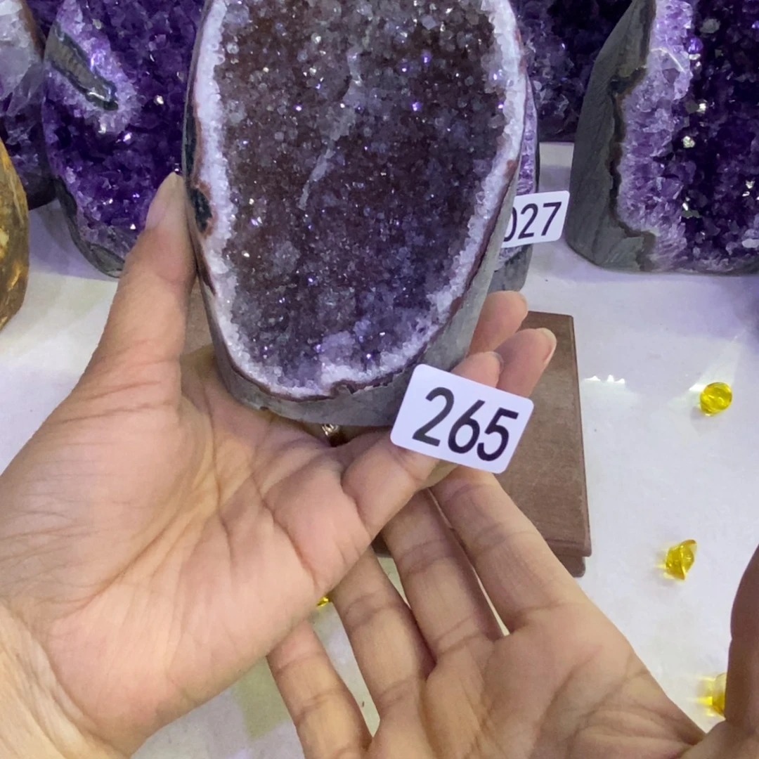 紫晶未镶嵌大型摆件（非配饰）
