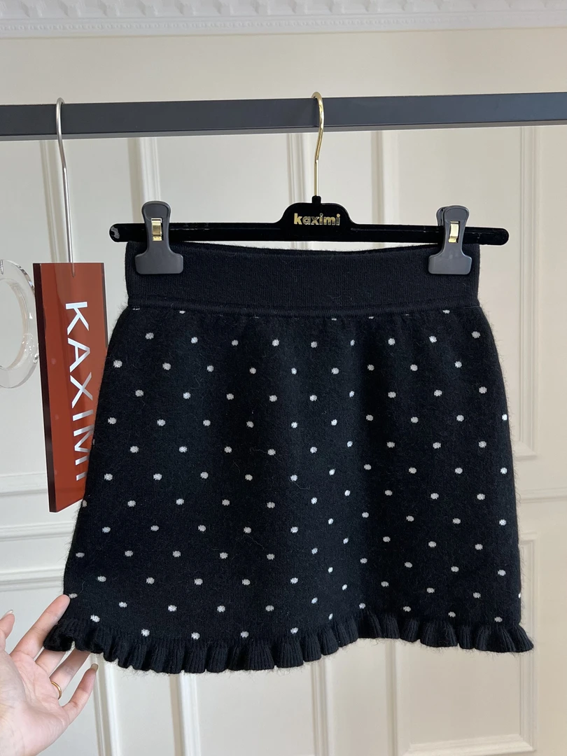 秋季新款高级时尚松紧高腰波点木耳边针织半短裙女黑色a字半身裙