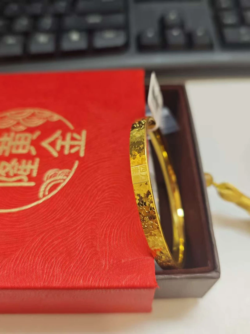 足金碎冰冰四方招财手镯卡气质经典