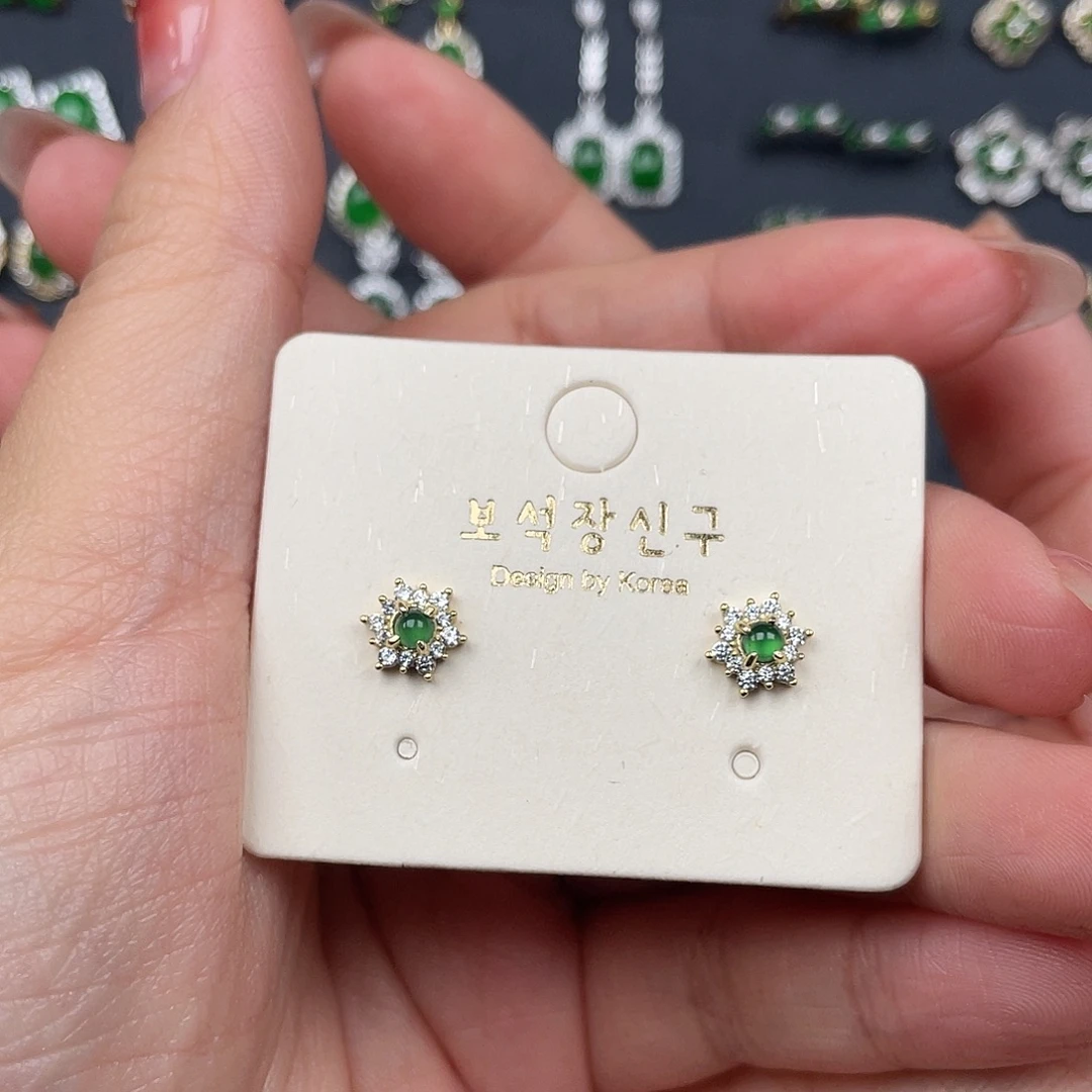 翡翠未镶嵌耳饰0000