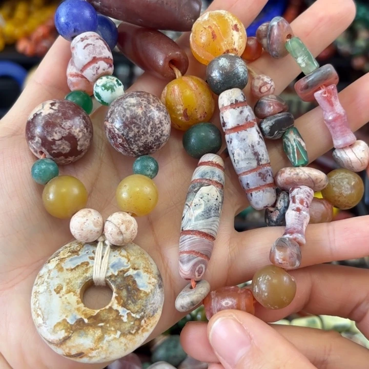 L***a玛瑙/玉髓未镶嵌颈饰