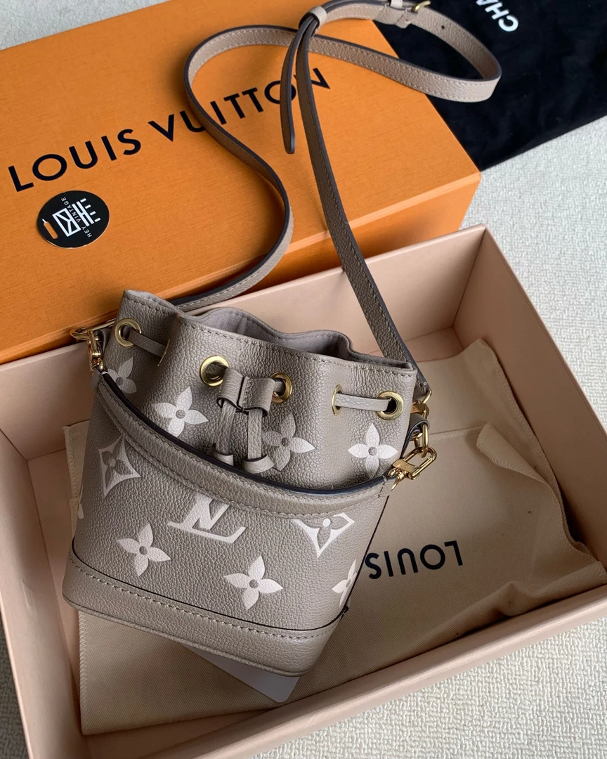 99新 LouisVuitton/路易威登 大象灰nanonoe水桶包13cm 16672521