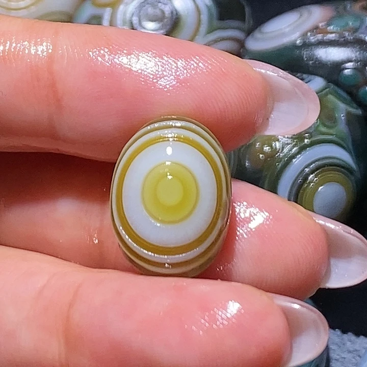 熙***沂玛瑙/玉髓未镶嵌珠宝奇石