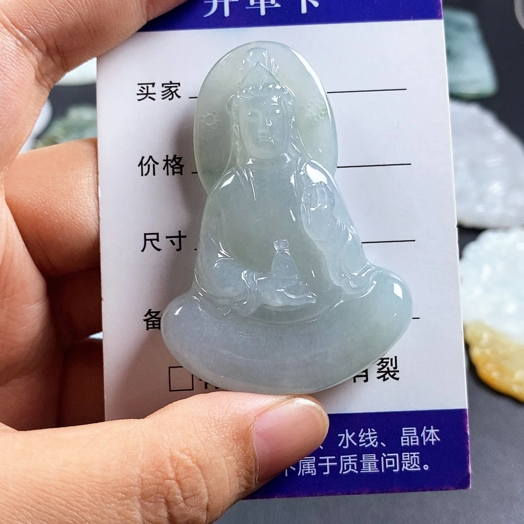 魏***。翡翠未镶嵌颈饰翡翠