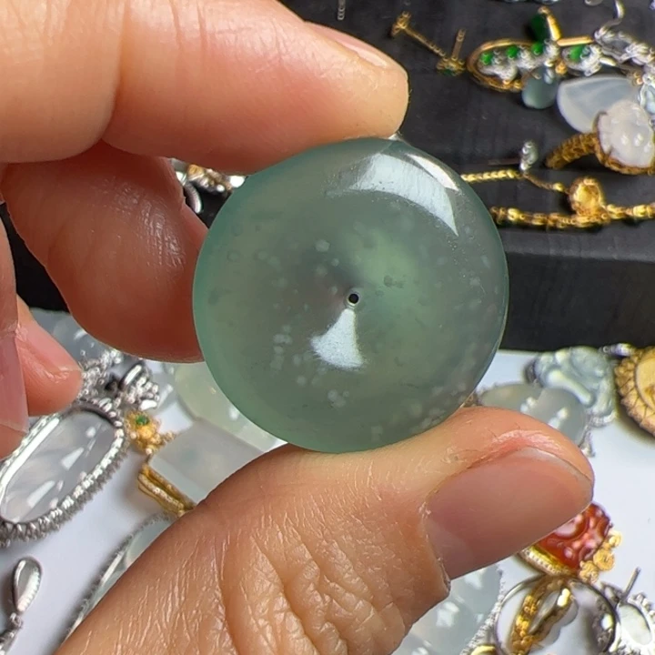 翡翠吊坠(不含链)未镶嵌M***o翡翠吊坠项链