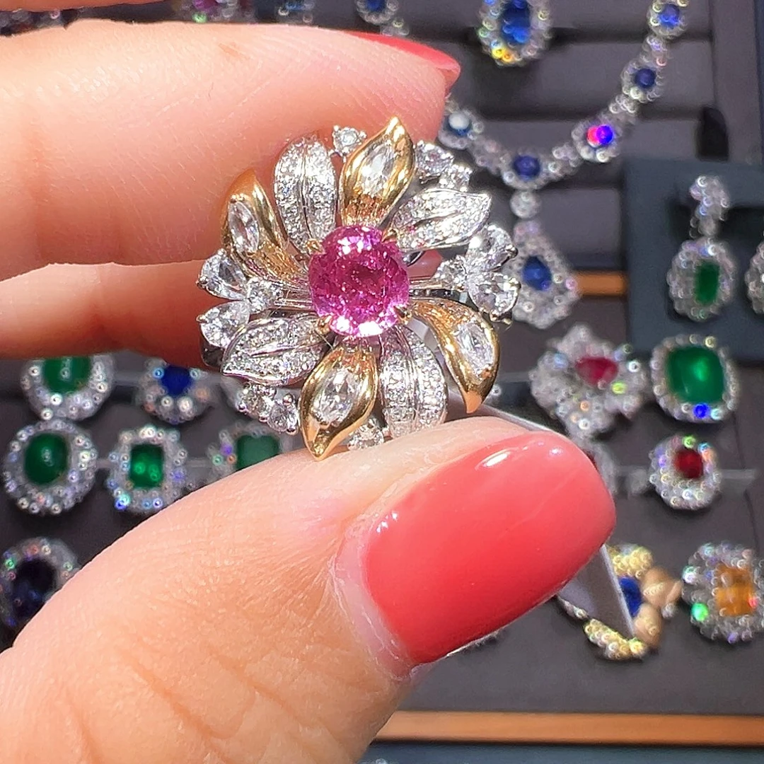 彩色蓝宝石戒指18K金镶嵌