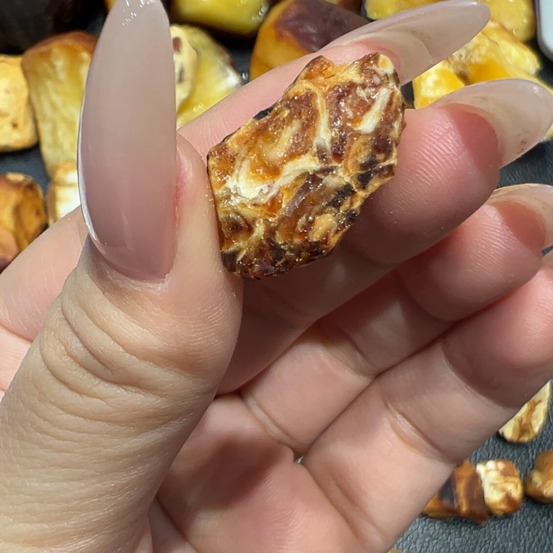 定制琥珀未镶嵌蜜蜡