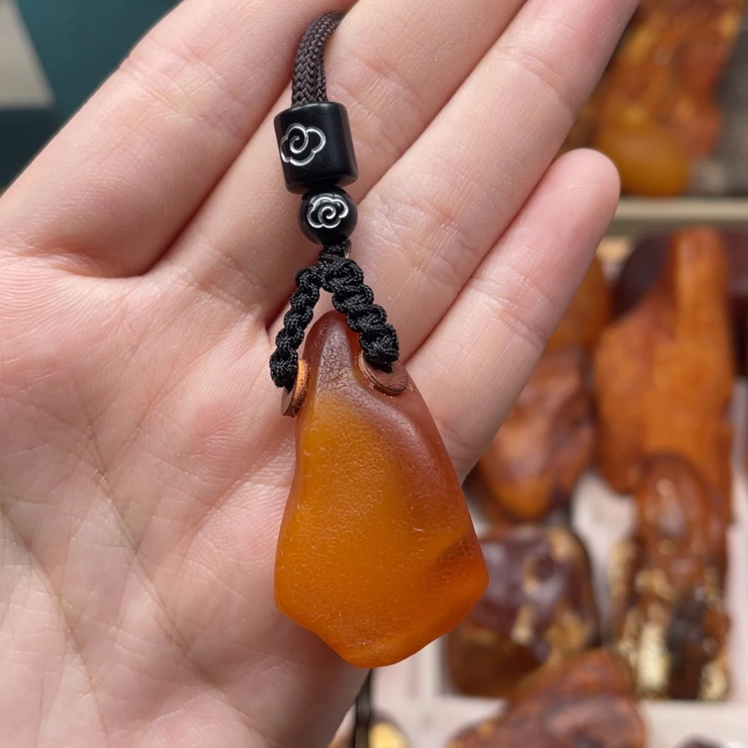 琥珀珠宝奇石未镶嵌