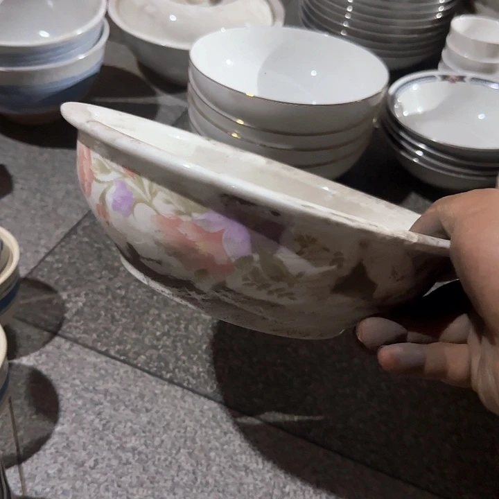 瓷片陶瓷盘子碗啥都有
