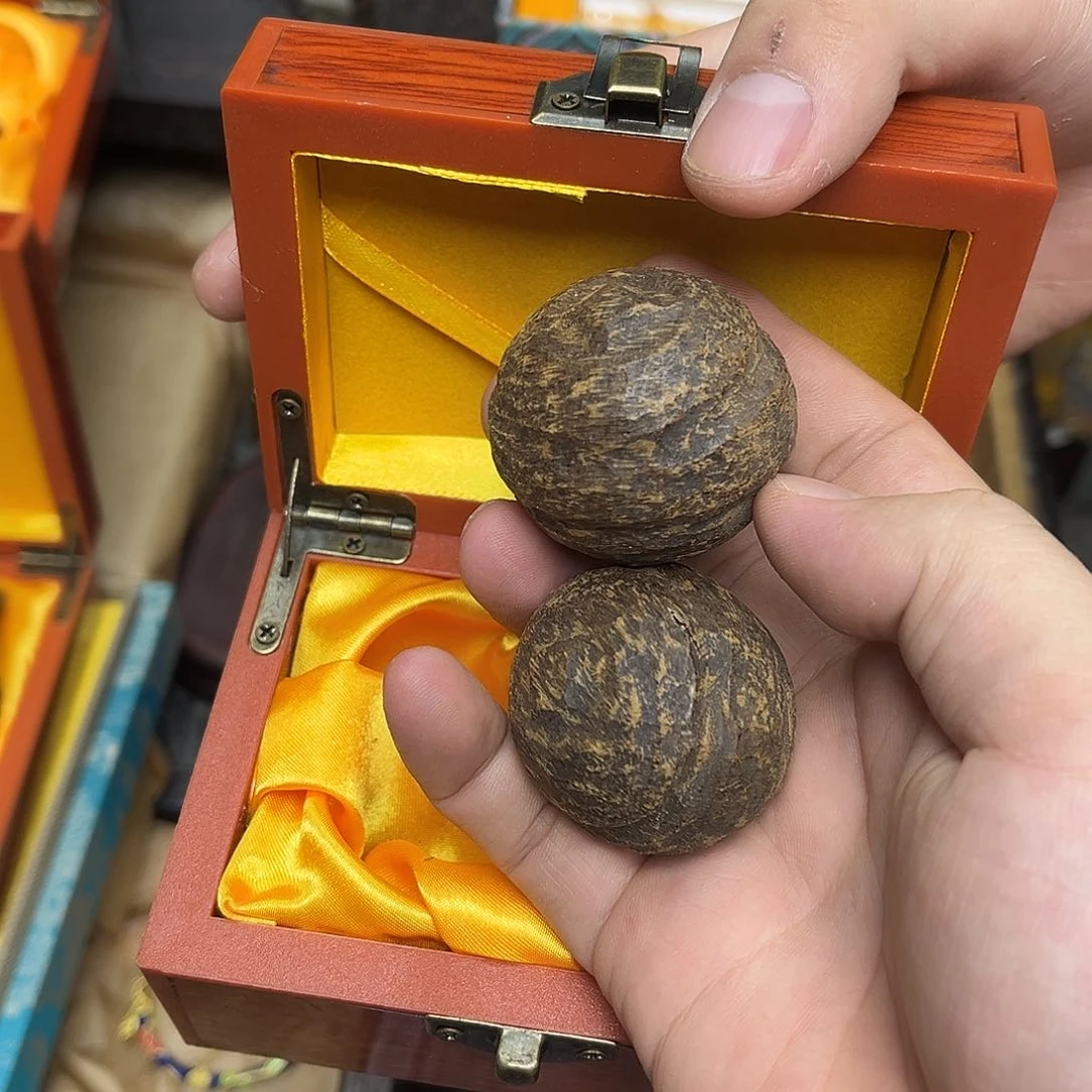大叶紫檀（黑酸枝木类）