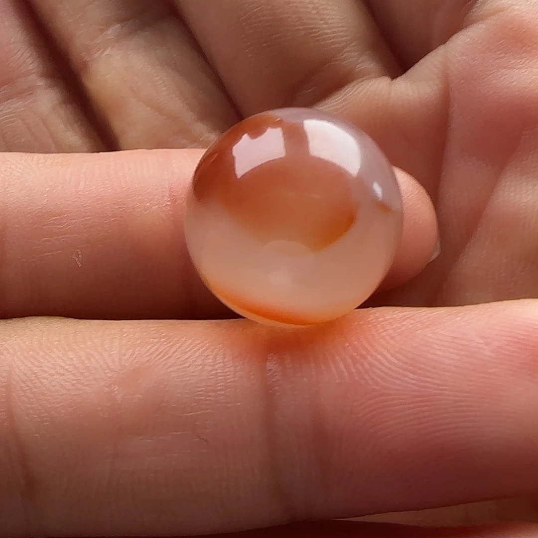 鹏***造南红玛瑙冰飘圆珠15.6未镶嵌