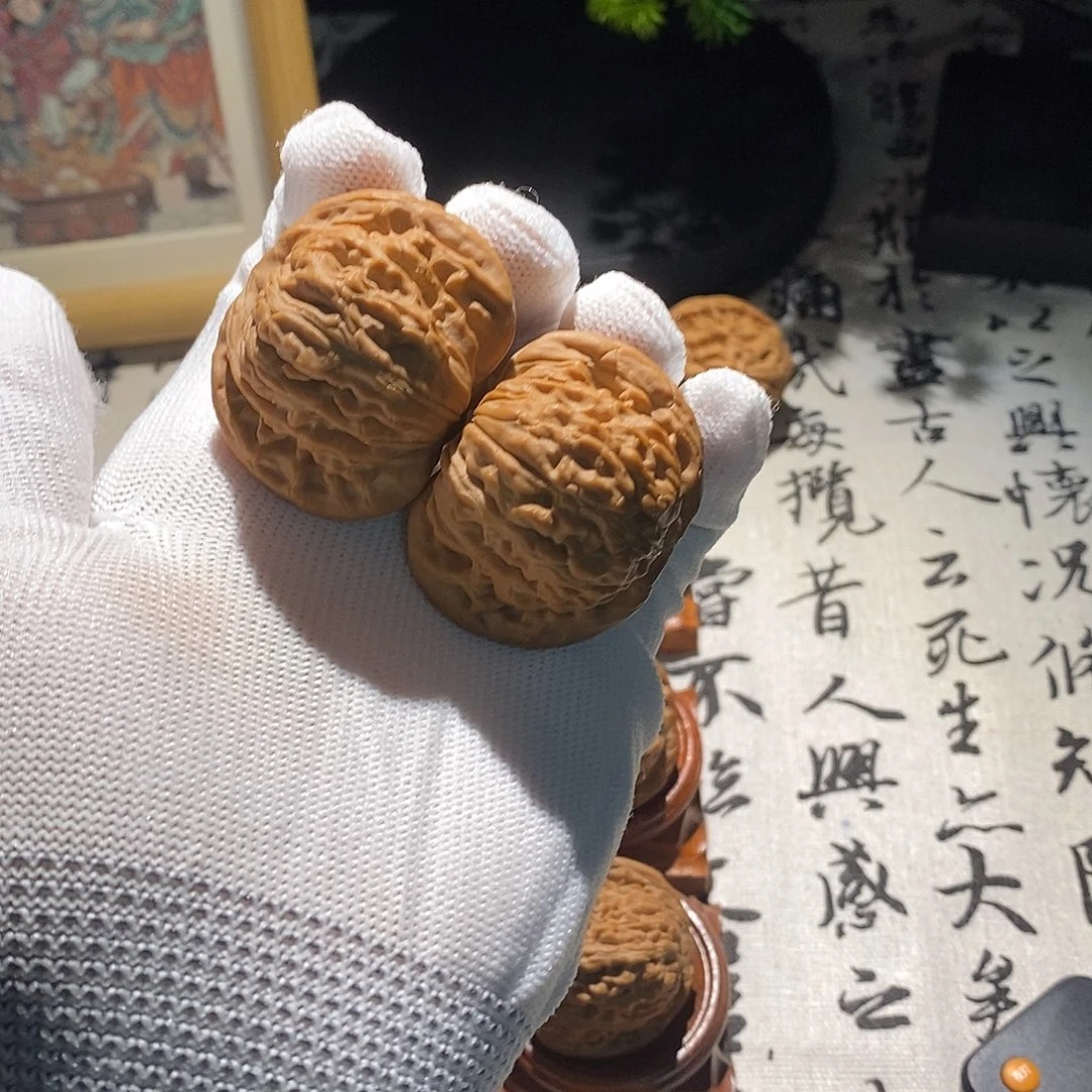 文玩核桃吊坠42.5汉高楼
