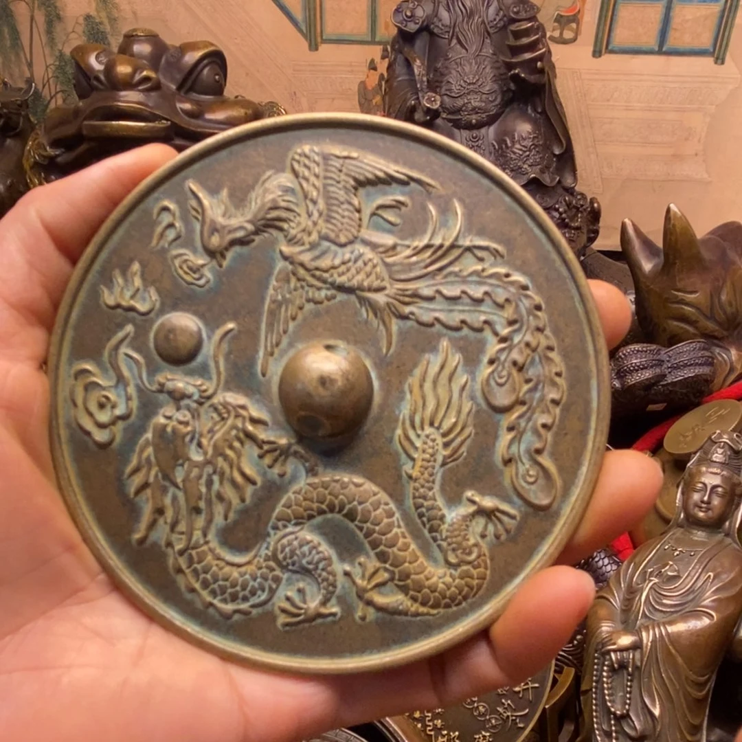 铜器摆件做工精良