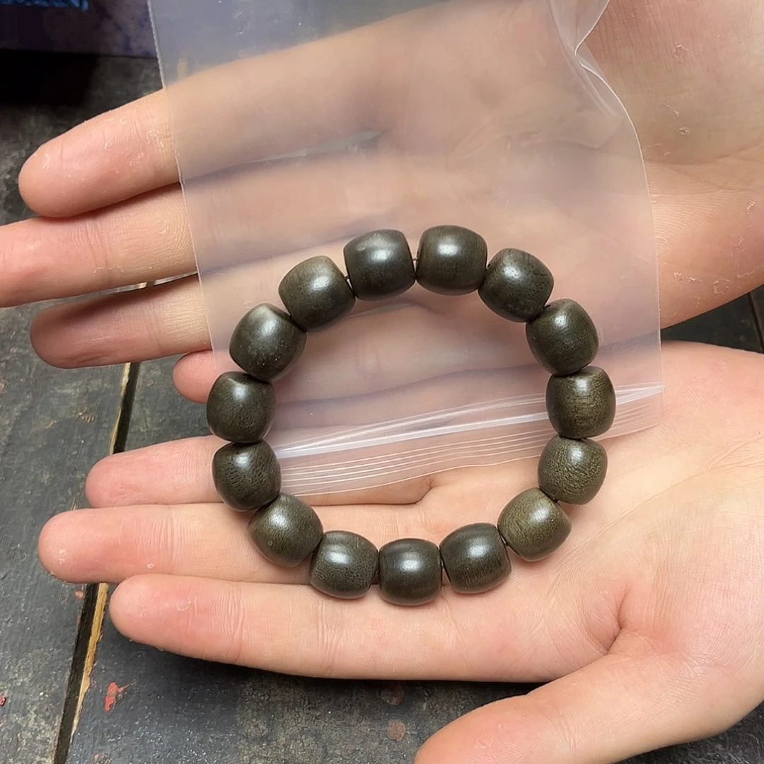 大叶紫檀（黑酸枝木类）