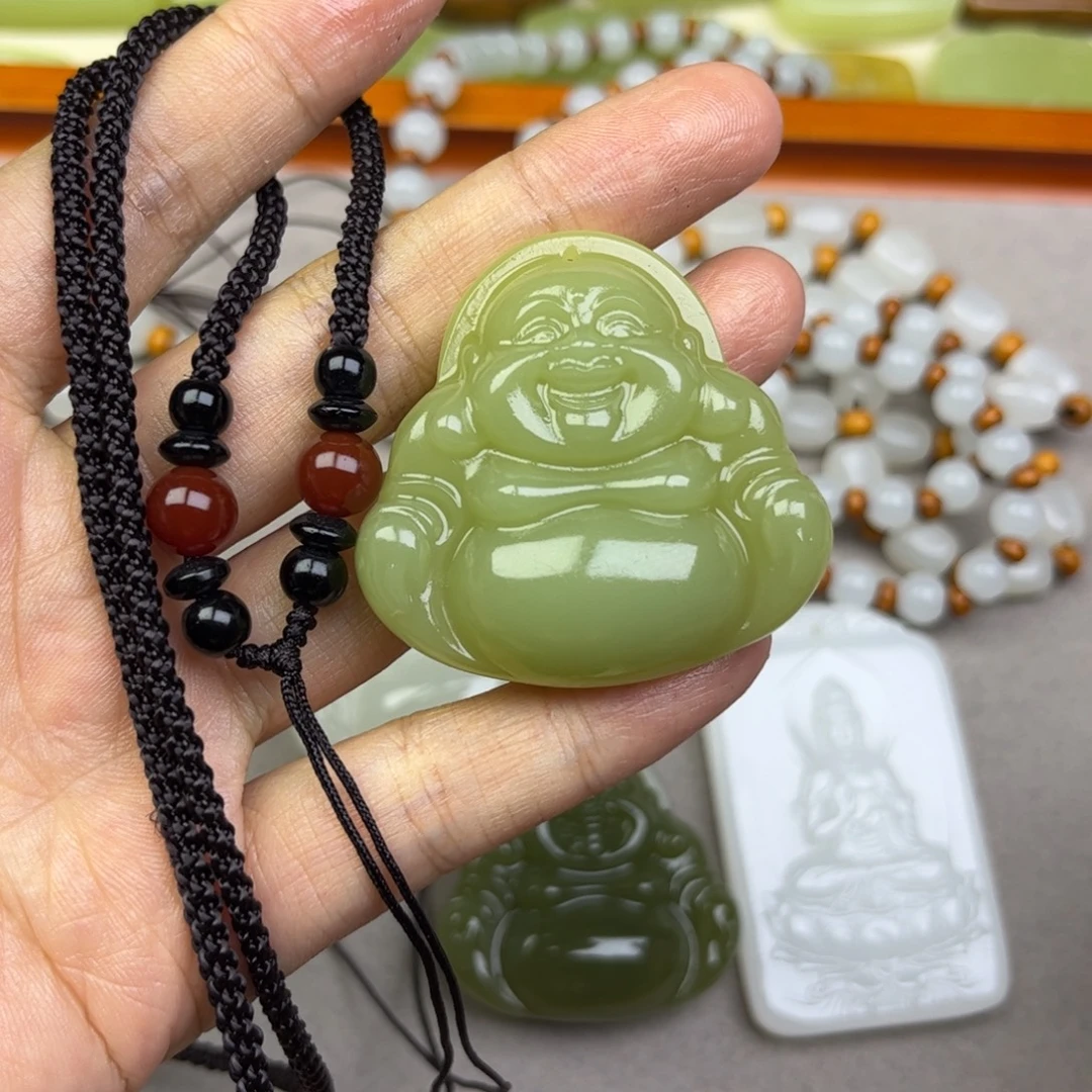 新疆昆仑山料佛公
