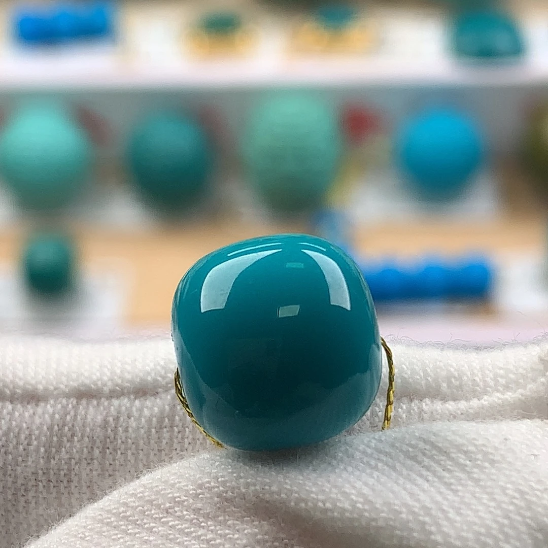 绿松石未镶嵌珠宝奇石11