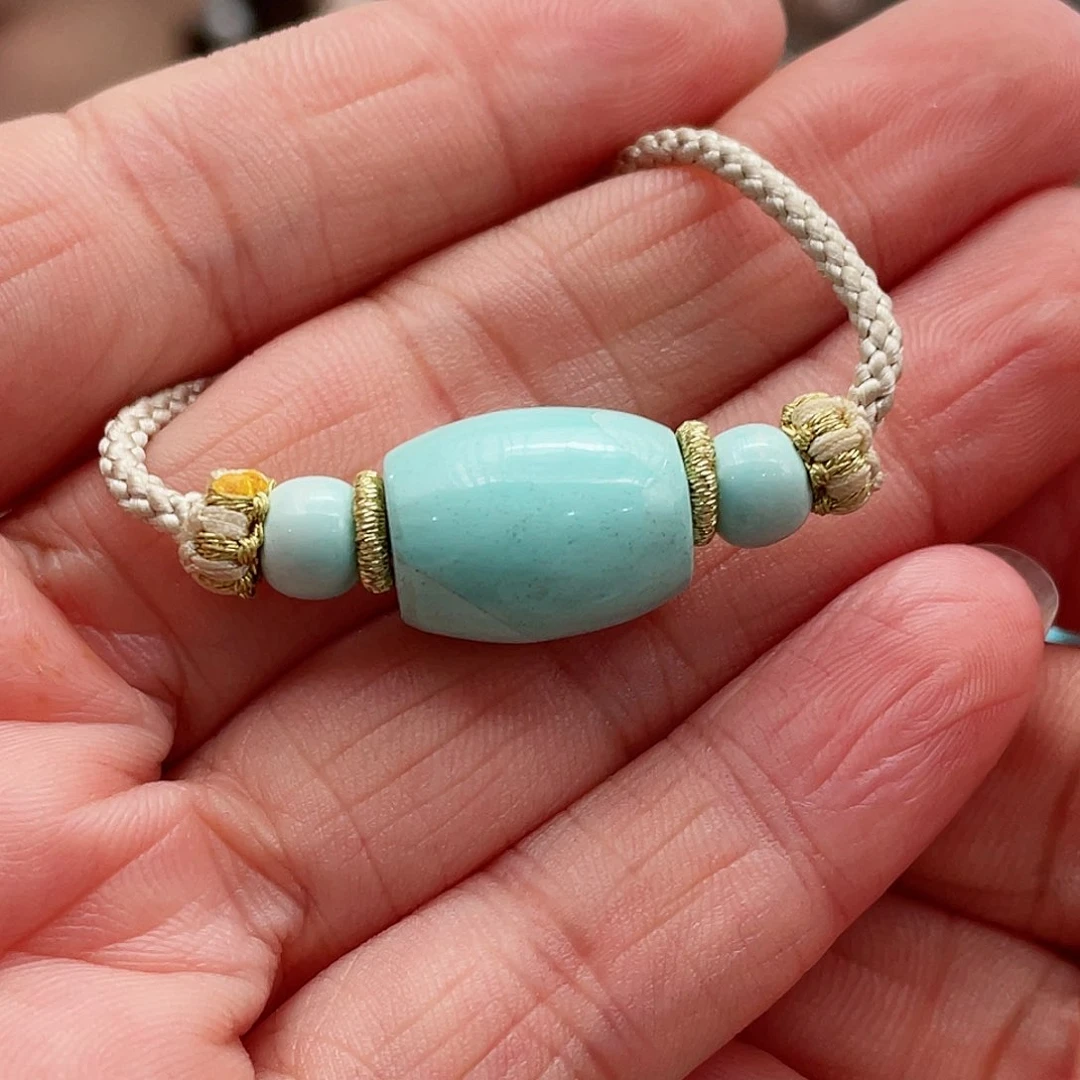 绿松石颈饰未镶嵌