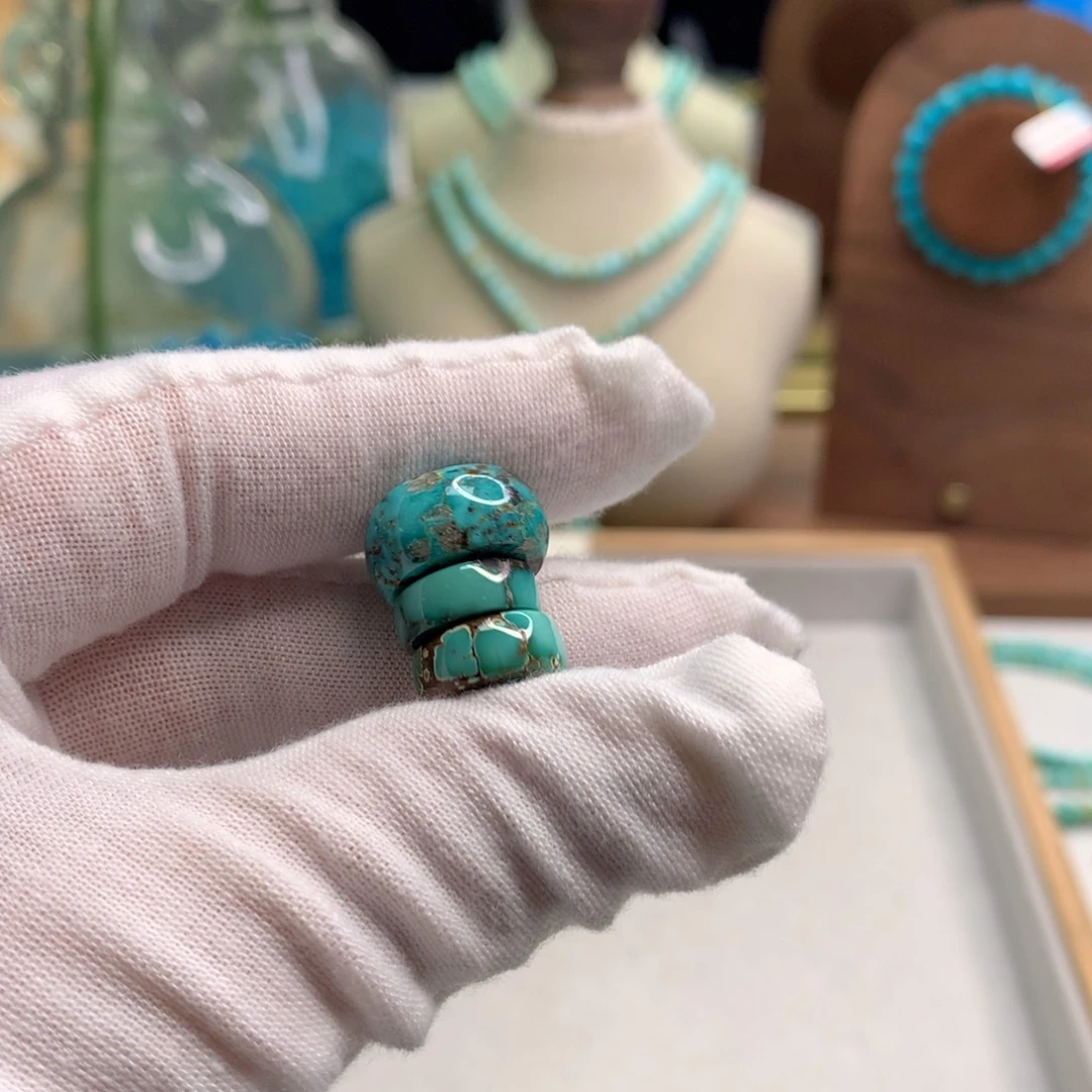 绿松石未镶嵌饰品