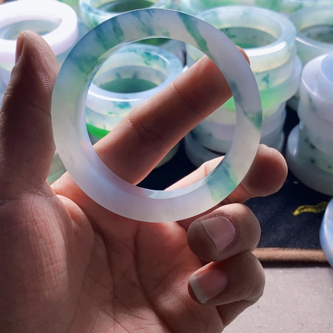 不***伟定制翡翠未镶嵌不退不换