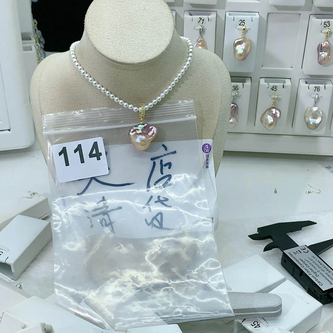 淡水珍珠颈饰合金