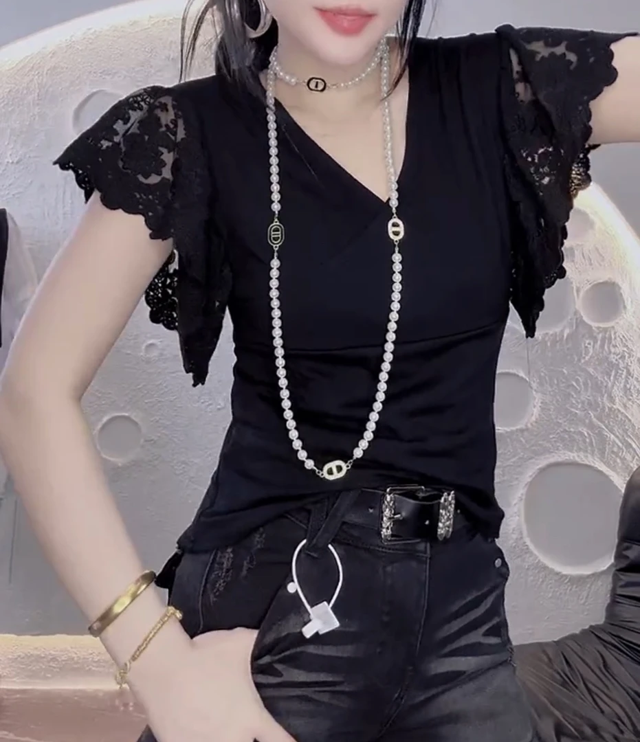 洋气减龄菲菲蕾丝袖V领短袖打底衫
