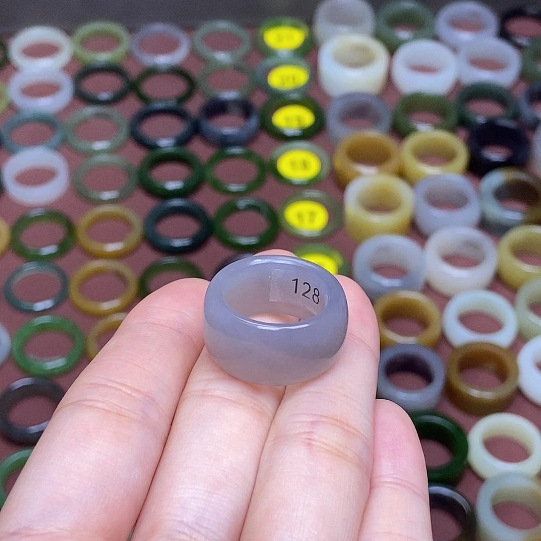 和田玉戒指未镶嵌汤***?