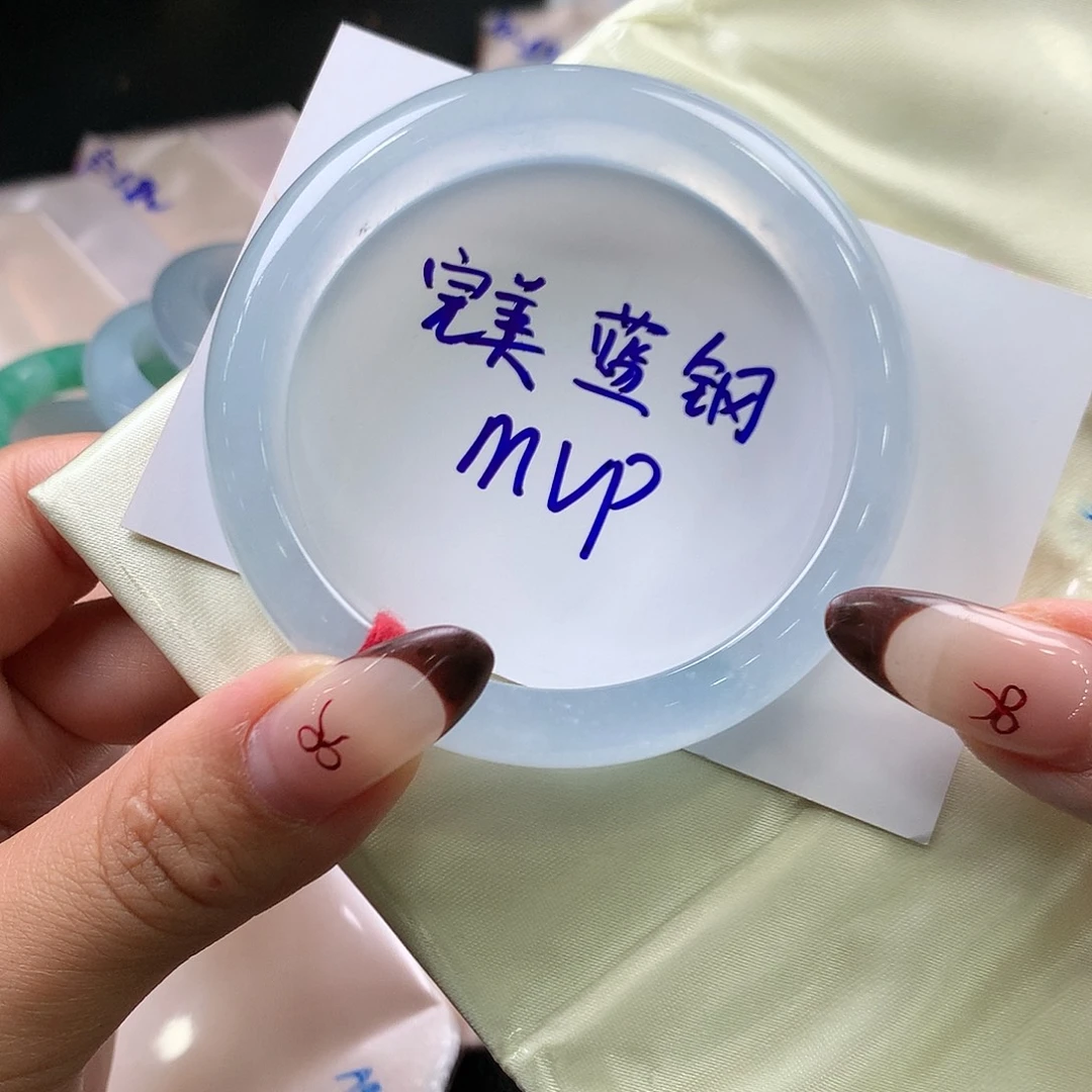 翡翠未镶嵌手镯1号