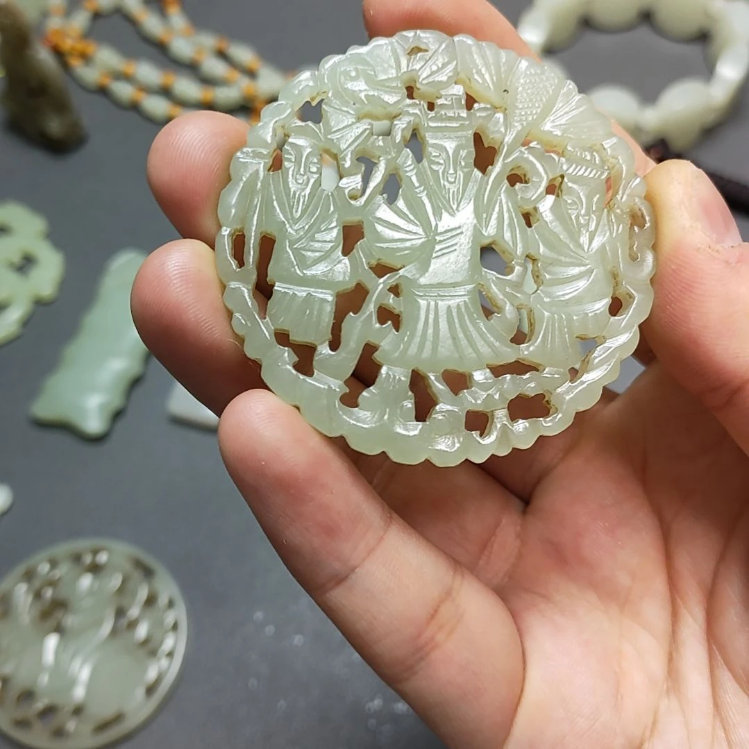 和田玉未镶嵌颈饰