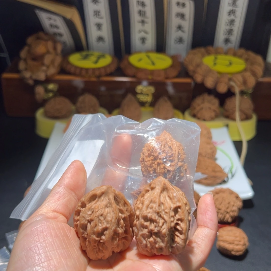 W***o把件文玩核桃胖虎陪嫁何仙姑