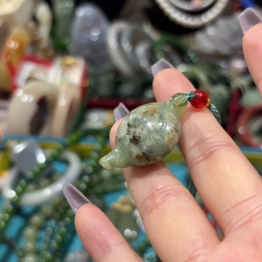 岫岩老玉（透闪石质玉）未镶嵌颈饰6511