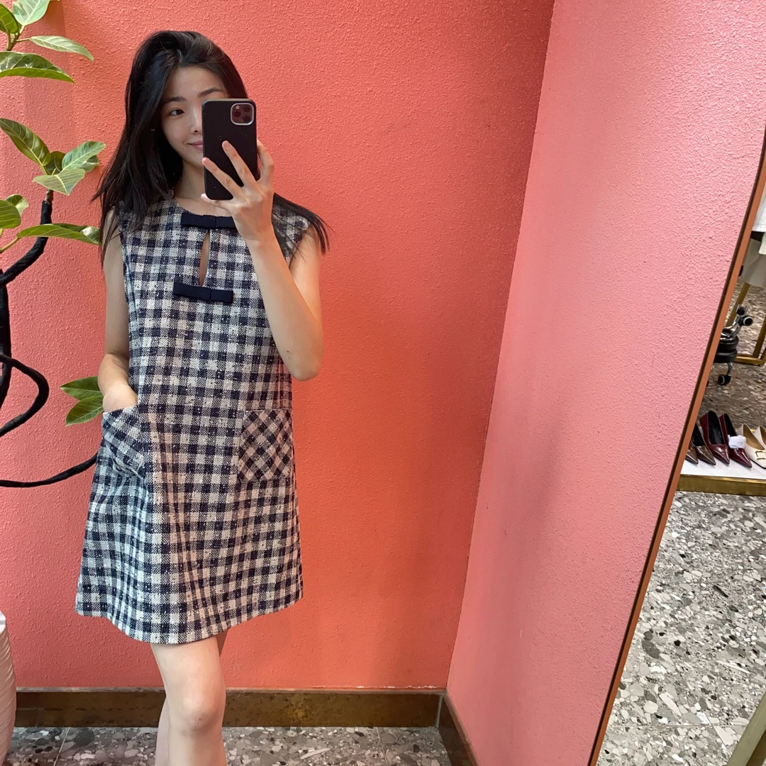 （默茗服装）蓝白格子无袖连衣裙