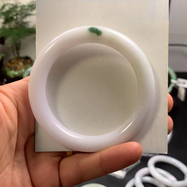 阳***光翡翠未镶嵌手镯天然缅甸翡翠手镯a货
