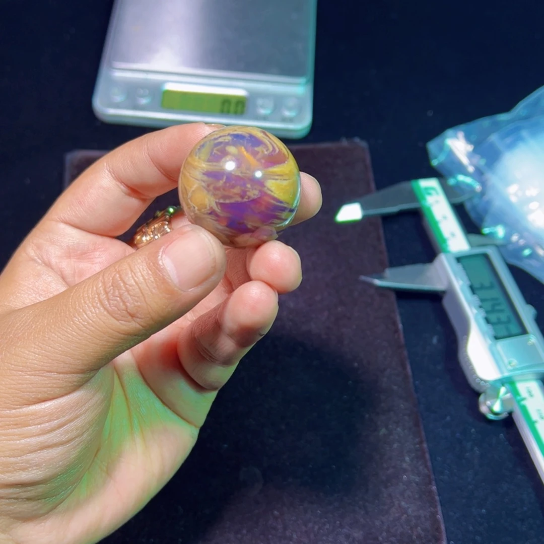 未镶嵌琥珀裸石琥珀