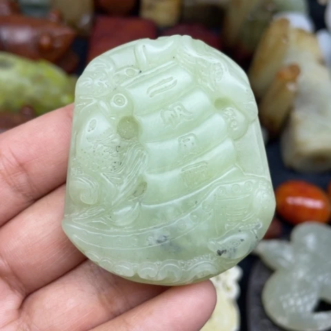 蛇纹石玉未镶嵌颈饰102