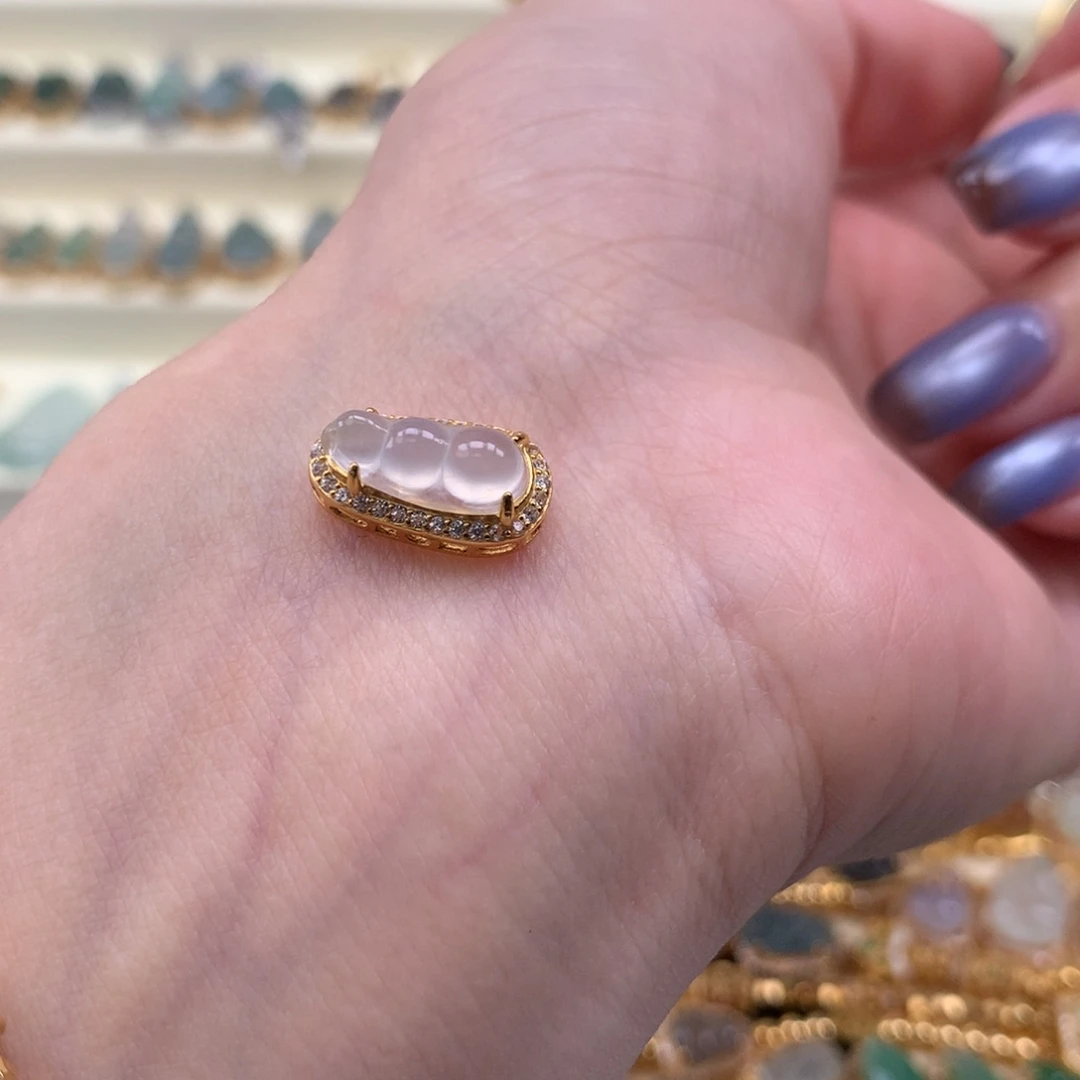 翡翠银S925镶嵌颈饰豆子