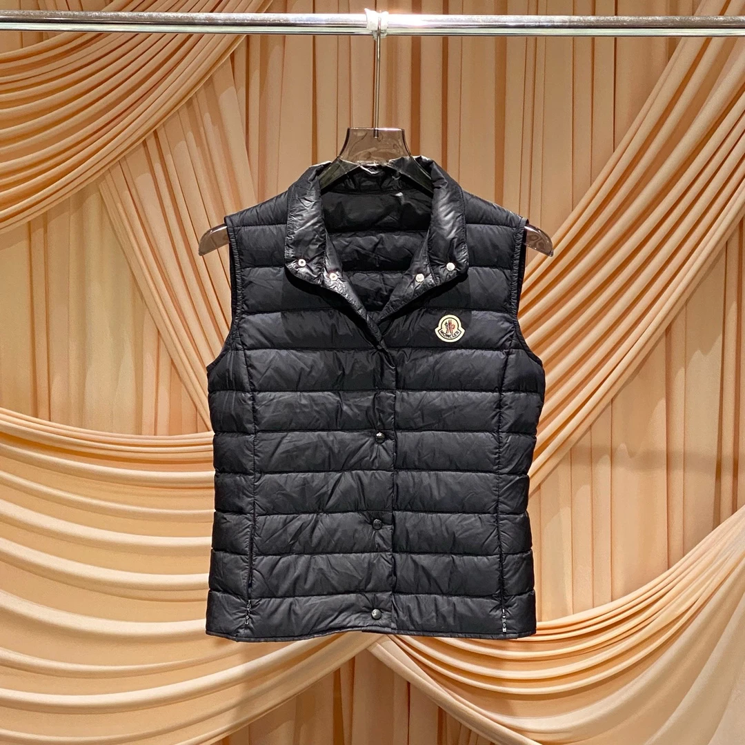 99新 MONCLER Moncler黑色刺绣徽标logo按扣羽绒马甲/2码/33921