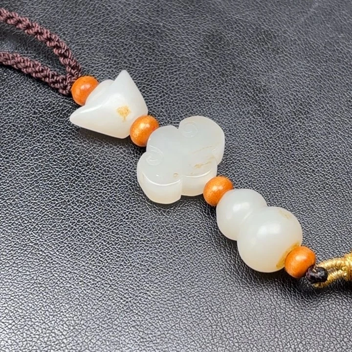 未镶嵌和田玉挂件