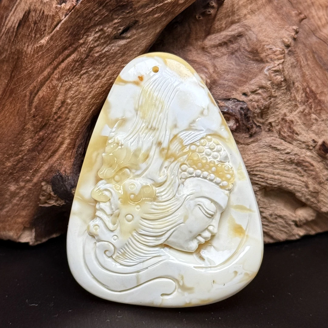 【伟伟鉴定】原矿蜜蜡 满蜡金瓷白 一念之间 牌子吊坠46/36/9