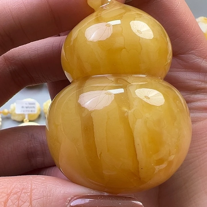 蜜蜡未镶嵌珠宝奇石