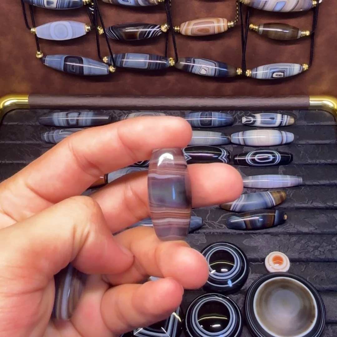 佛***陀玛瑙/玉髓未镶嵌颈饰