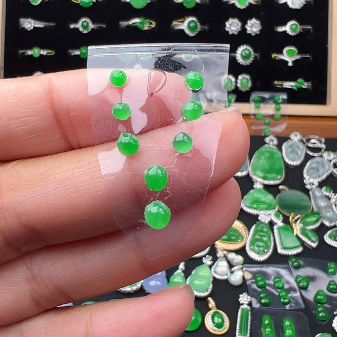 翡翠未镶嵌颈饰蛋980