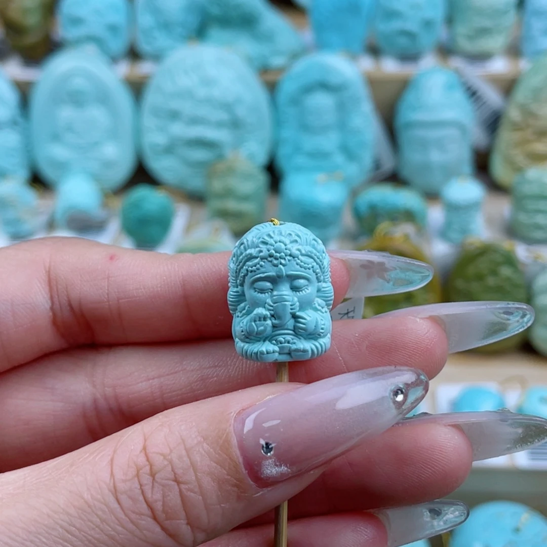 绿松石未镶嵌珠宝奇石