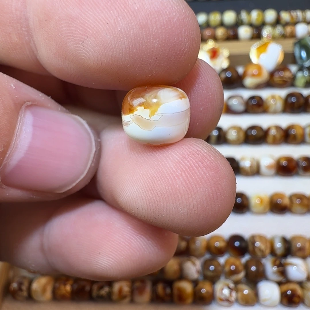 琥珀未镶嵌裸石9mm