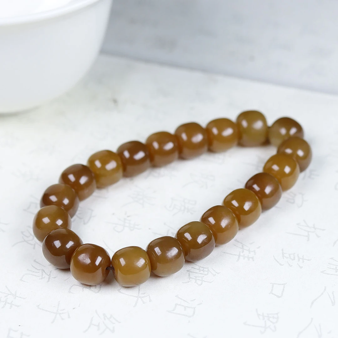 111845和田玉糖玉老型珠手串