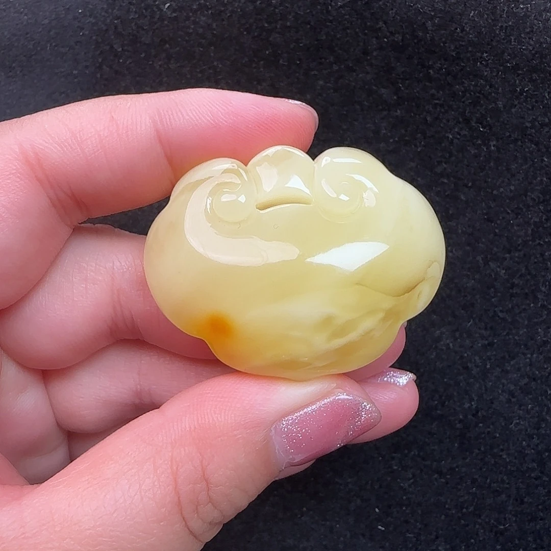 蜜蜡未镶嵌珠宝奇石