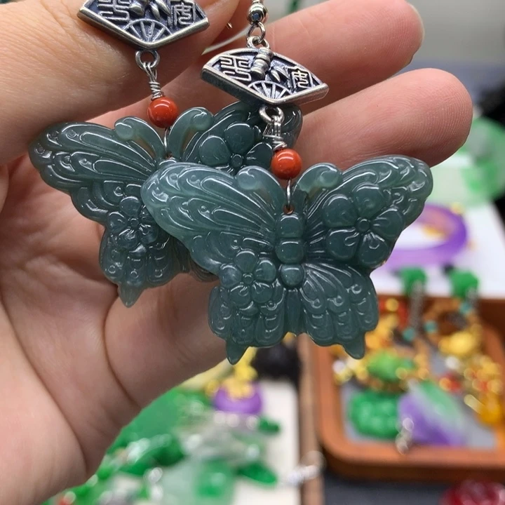 颈饰未镶嵌翡翠吊坠