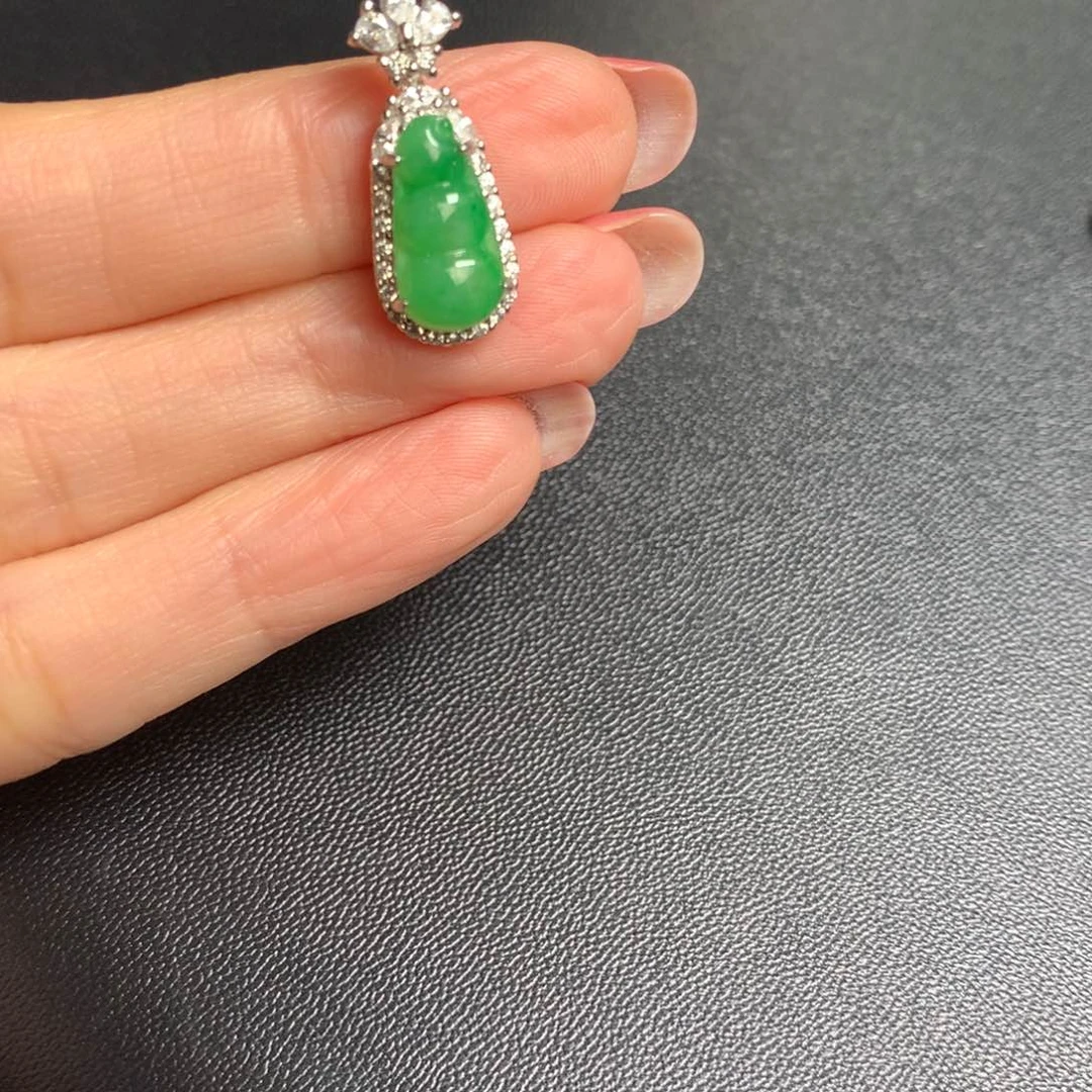 吊坠(赠链)银S925镶嵌翡翠1111111111