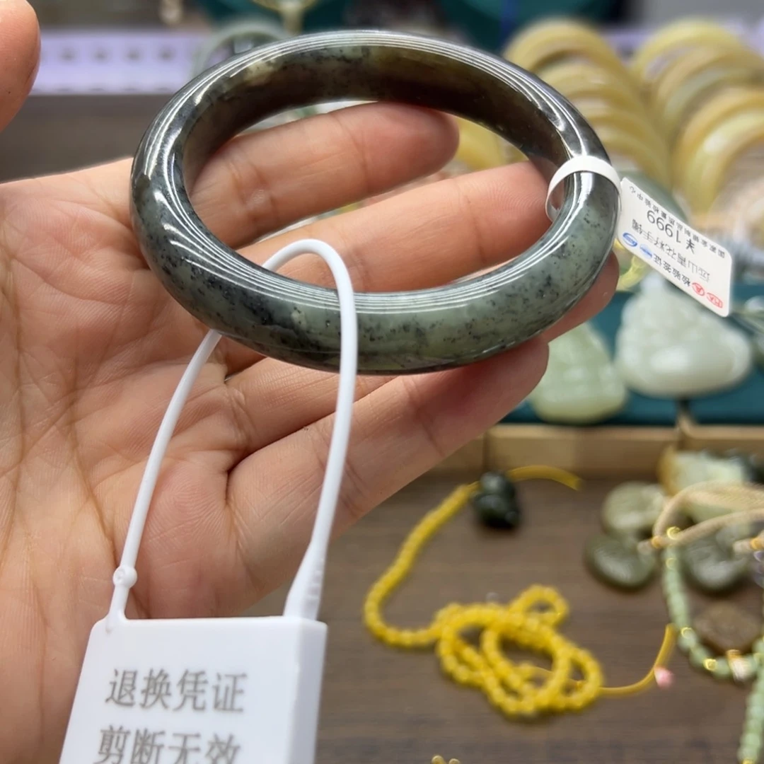 和田玉手镯未镶嵌57.9圈围257